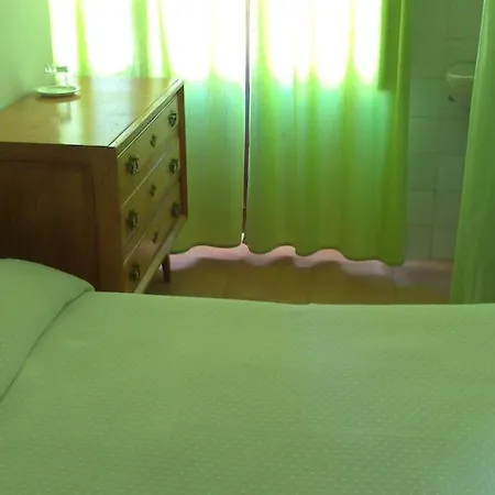 Caravela Hostel Lagos Room photo